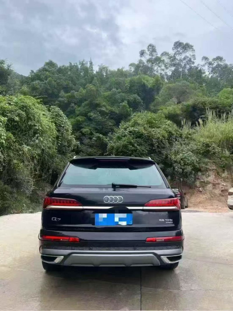 龙岩21年奥迪Q74
