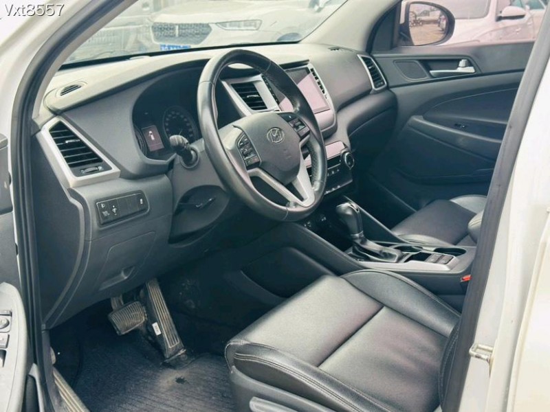 东莞19年现代途胜4