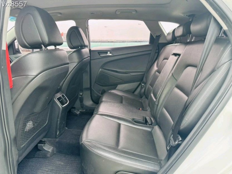 东莞19年现代途胜6