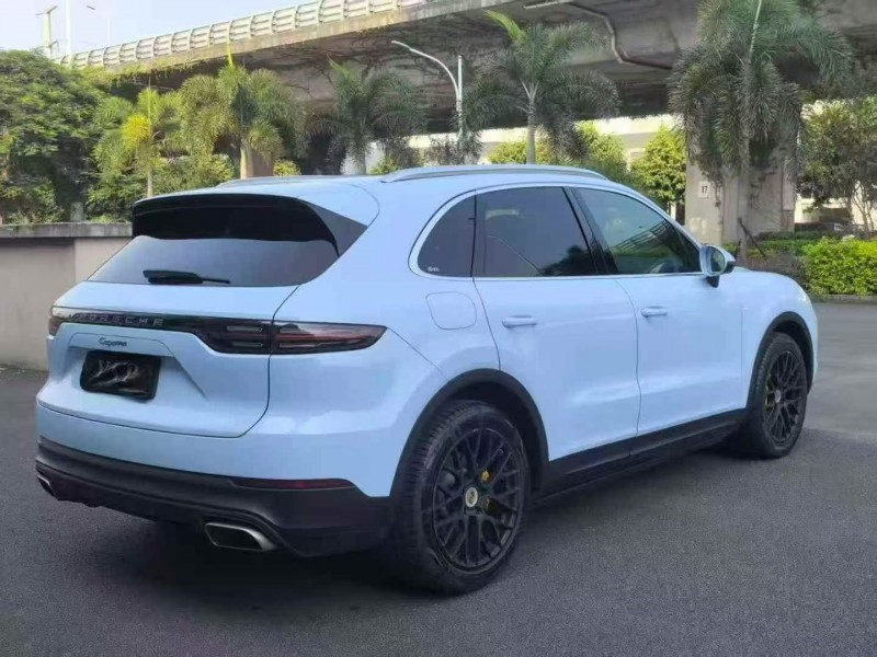 龙岩19年保时捷卡宴7