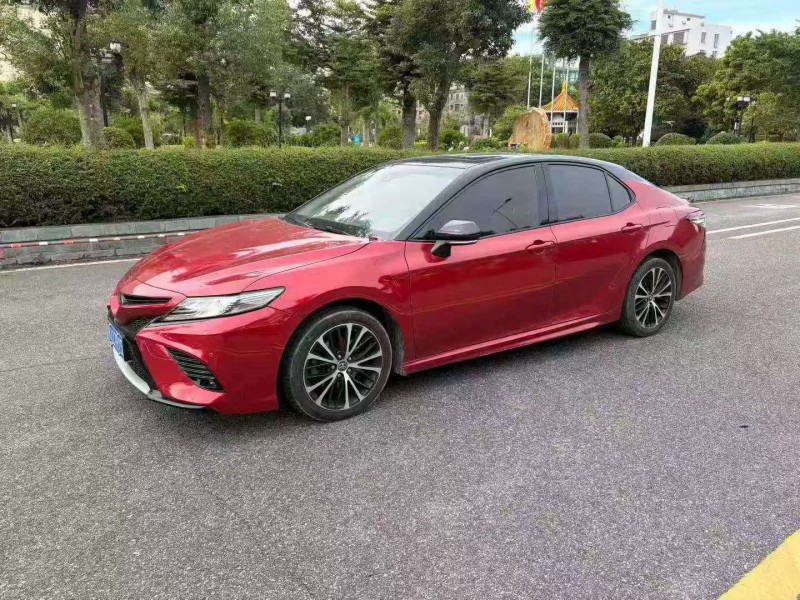 河源18年丰田凯美瑞3