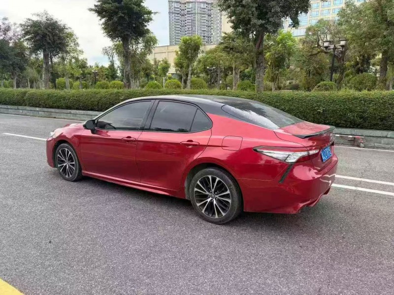 河源18年丰田凯美瑞7