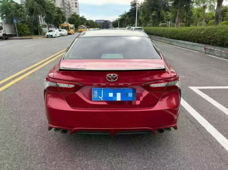 河源18年丰田凯美瑞9