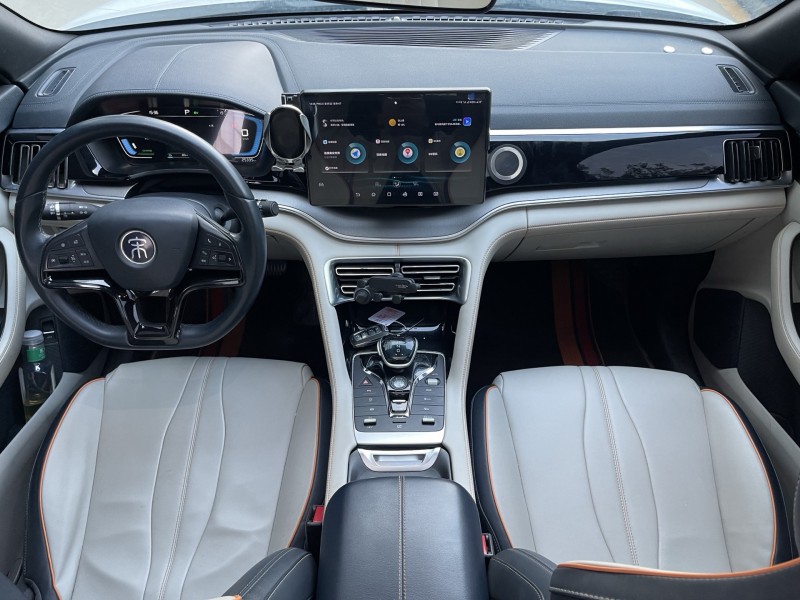 济宁23年比亚迪宋4