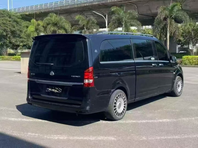 莆田18年奔驰威霆7