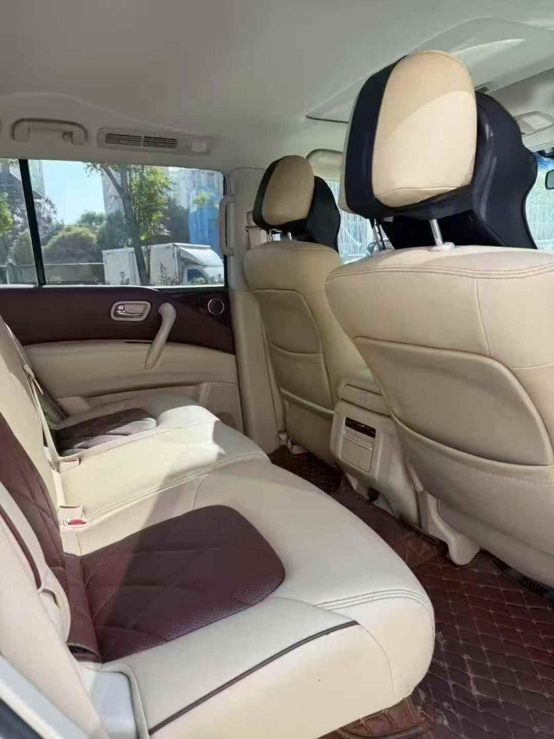 襄阳17年日产途乐3