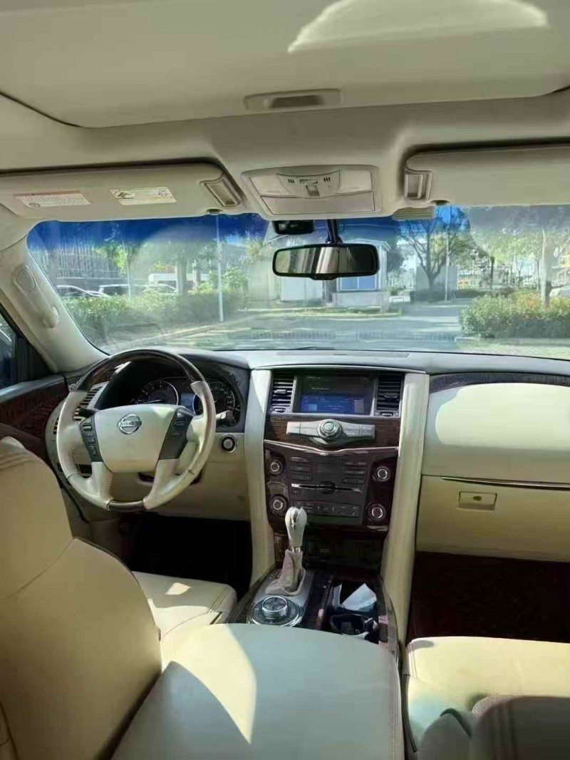 襄阳17年日产途乐5