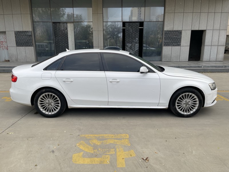 济宁12年奥迪A4L7