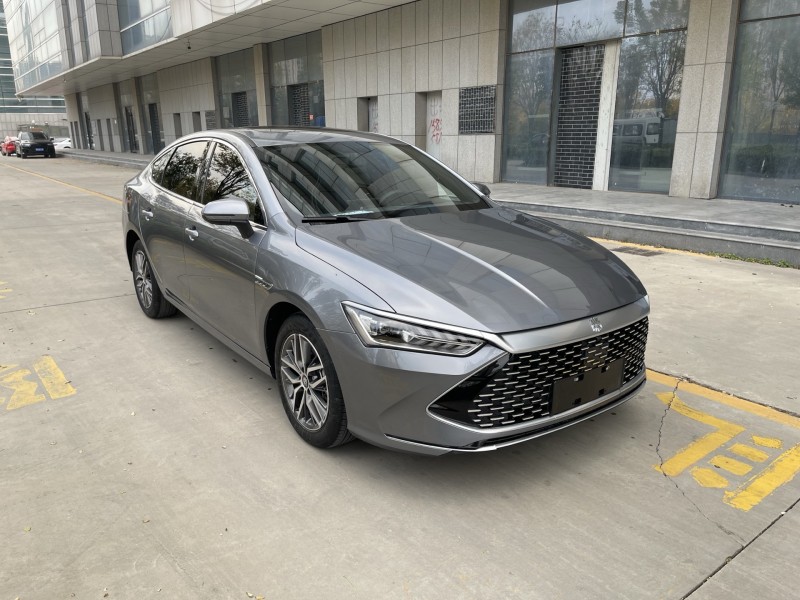 济宁22年比亚迪秦3