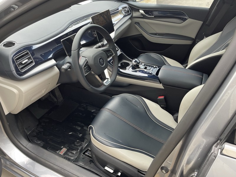 济宁22年比亚迪秦4