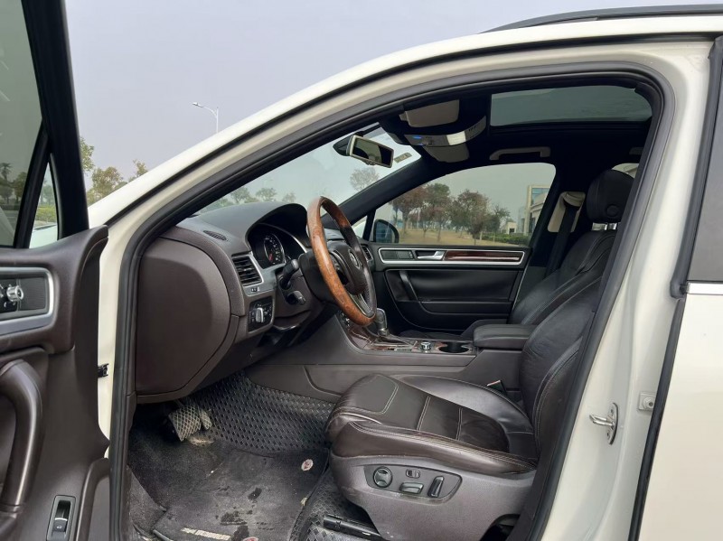 盐城11年大众途锐4