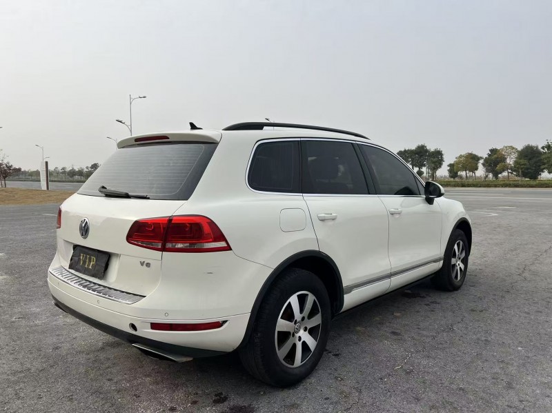 盐城11年大众途锐9