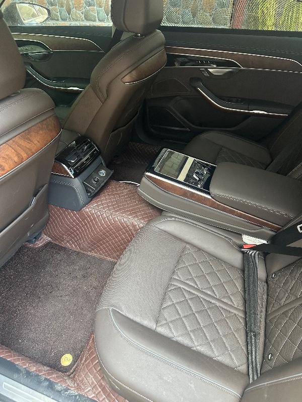 开封24年奥迪A8L9