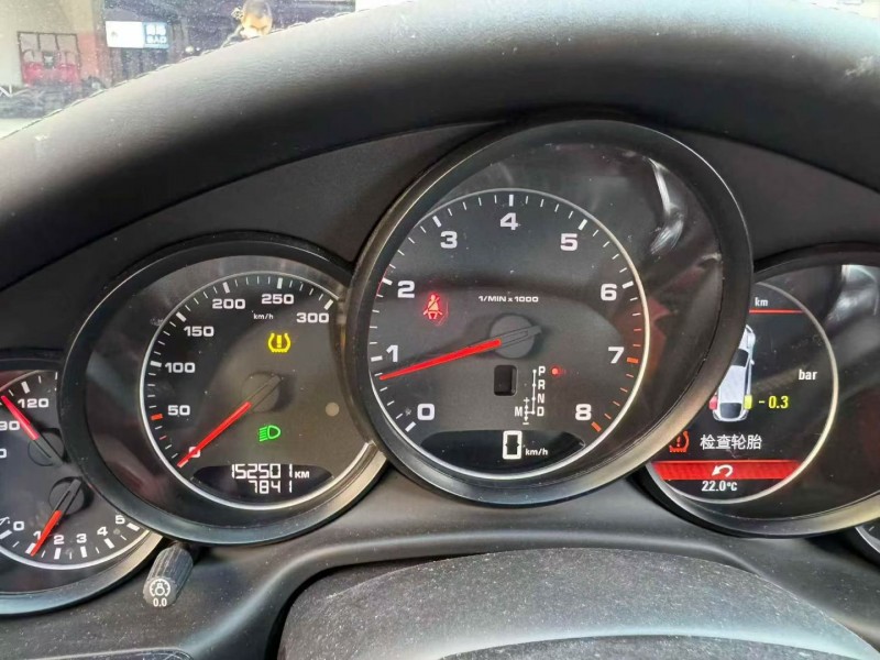 玉溪15年保时捷帕拉梅拉6