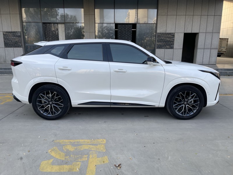 济宁25年长安汽车UNI8