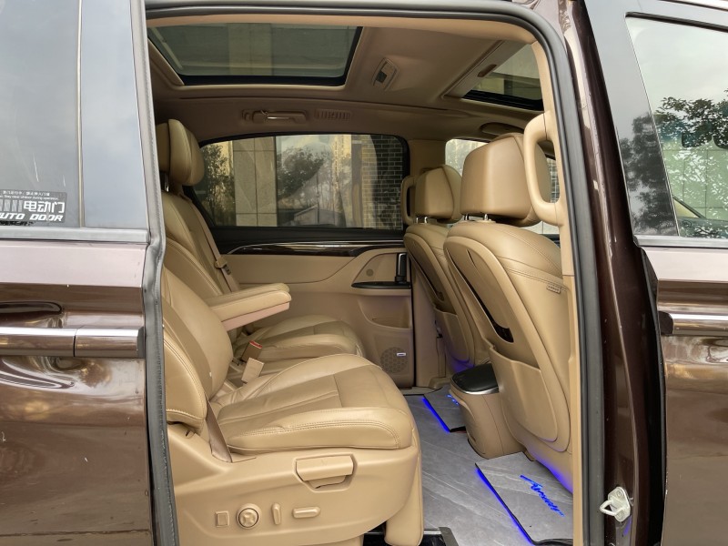 济宁19年别克GL85