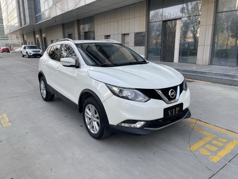 济宁18年日产逍客2