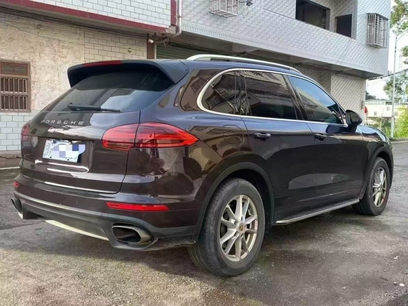 广州17年保时捷卡宴7