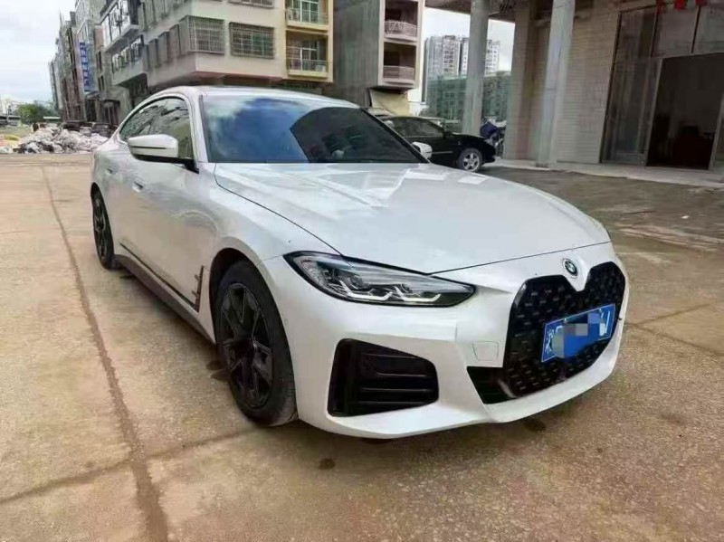 北海24年宝马4系2