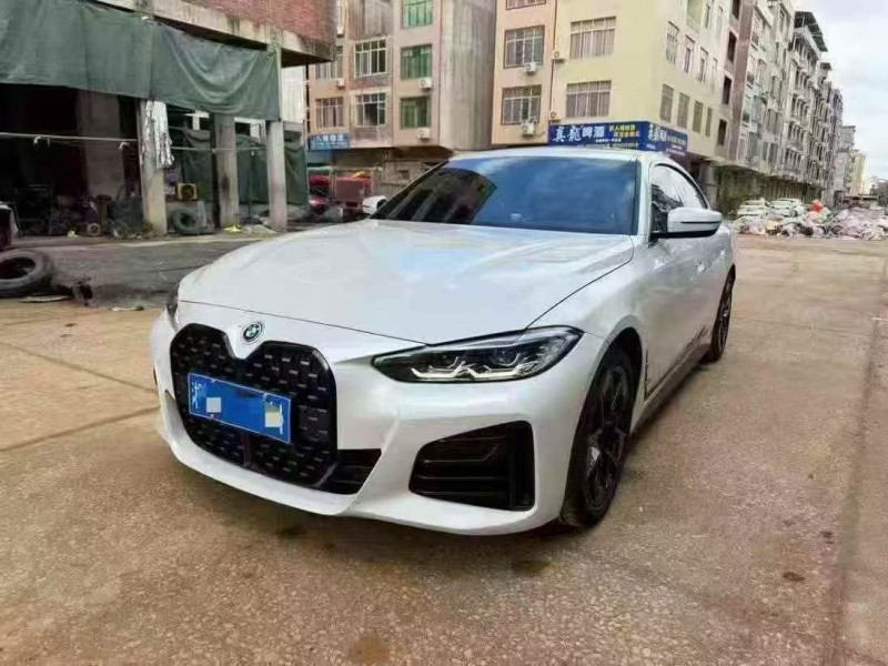 北海24年宝马4系3