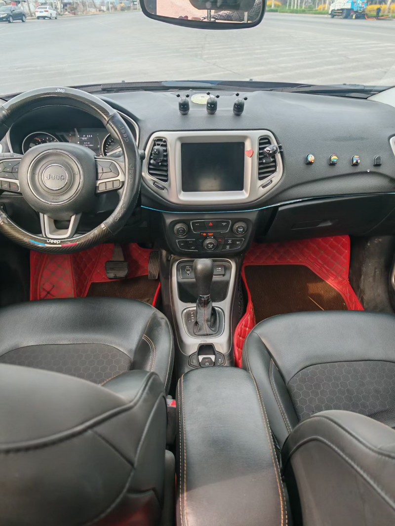 潍坊20年Jeep指南者6