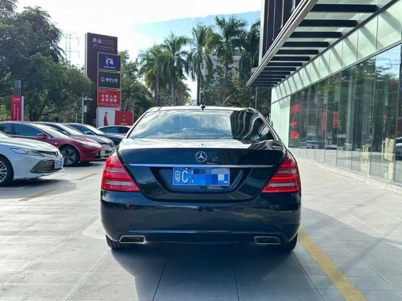 深圳13年奔驰S9