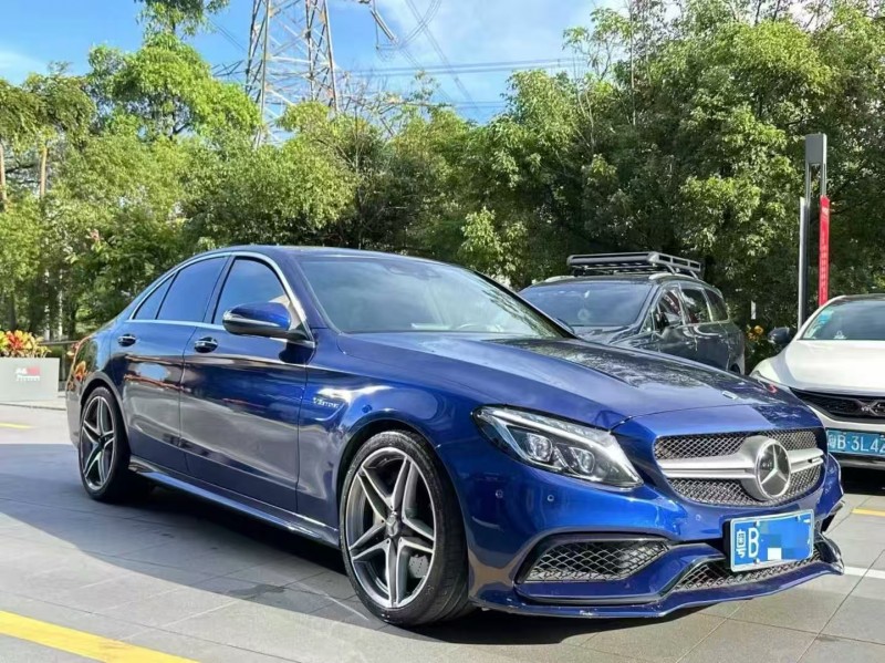 深圳17年奔驰AMG3