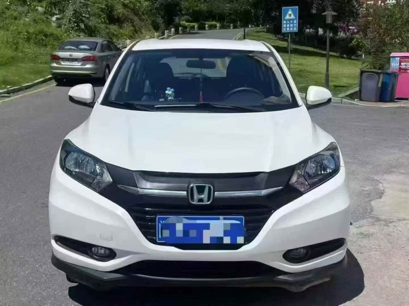 厦门16年本田缤智1