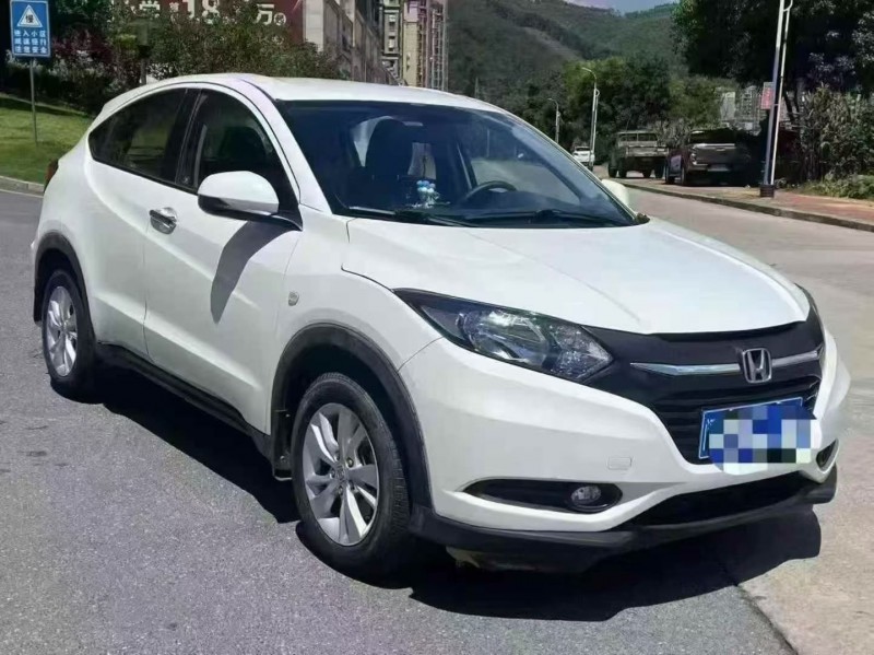 厦门16年本田缤智3