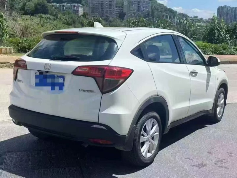 厦门16年本田缤智7