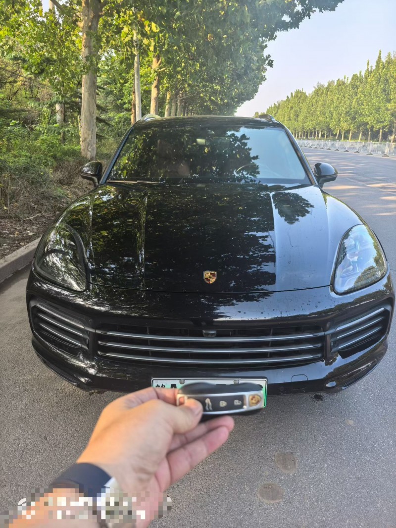 潍坊21年保时捷卡宴1