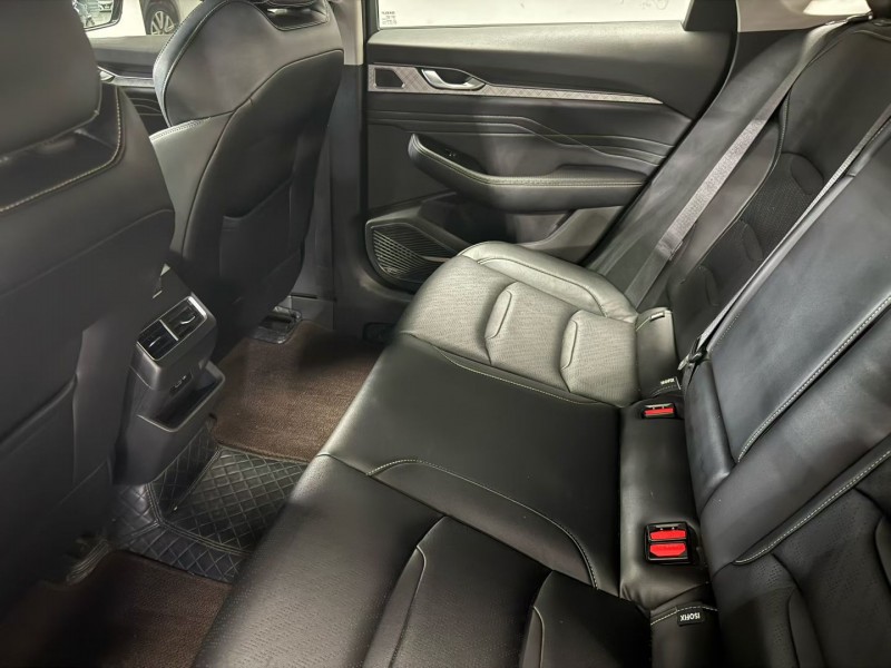 曲靖22年吉利星瑞5