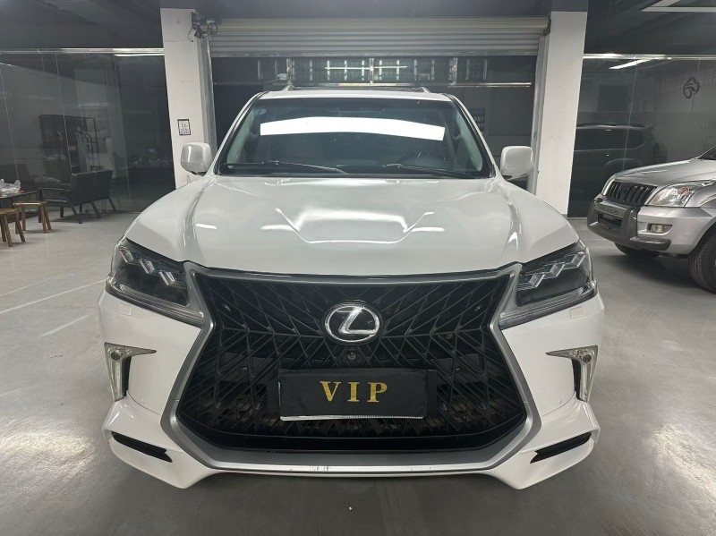 曲靖11年雷克萨斯LX1