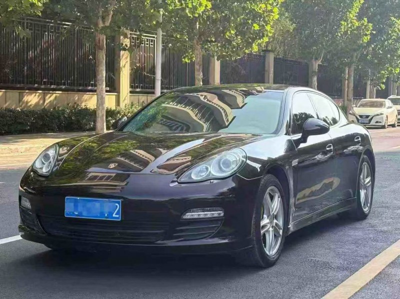 郑州12年保时捷帕拉梅拉4