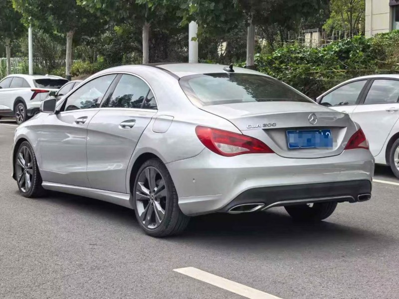 郑州18年奔驰CLA8