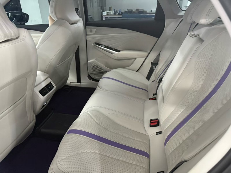 曲靖24年吉利星瑞6