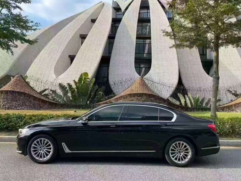 广州18年宝马7系8