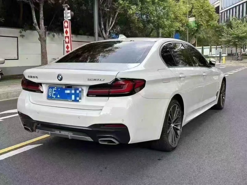 深圳22年宝马5系8