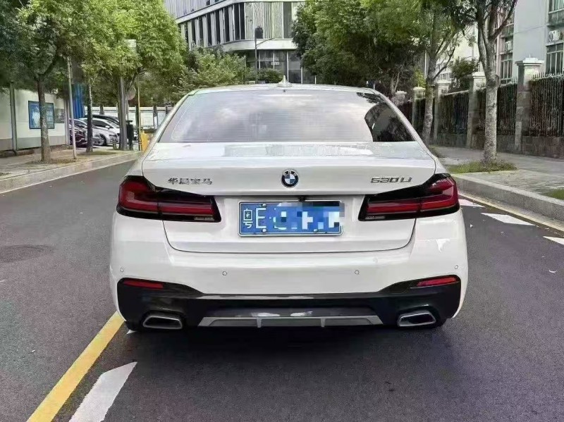 深圳22年宝马5系9