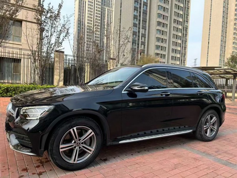 郑州19年奔驰GLC2