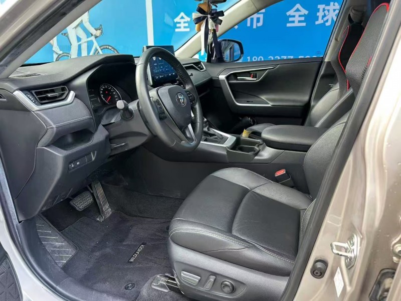 深圳21年丰田威兰达4