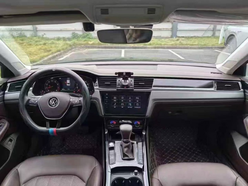 广州22年大众辉昂4