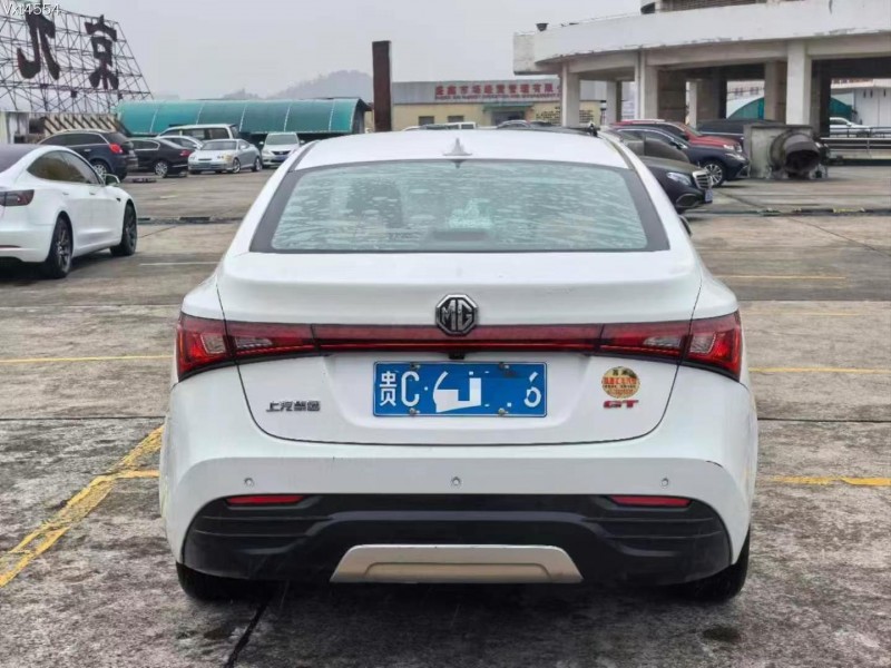 东莞17年名爵锐行9