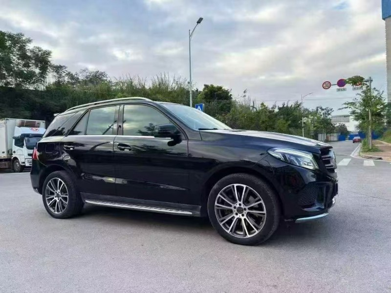 南宁17年奔驰GLE2