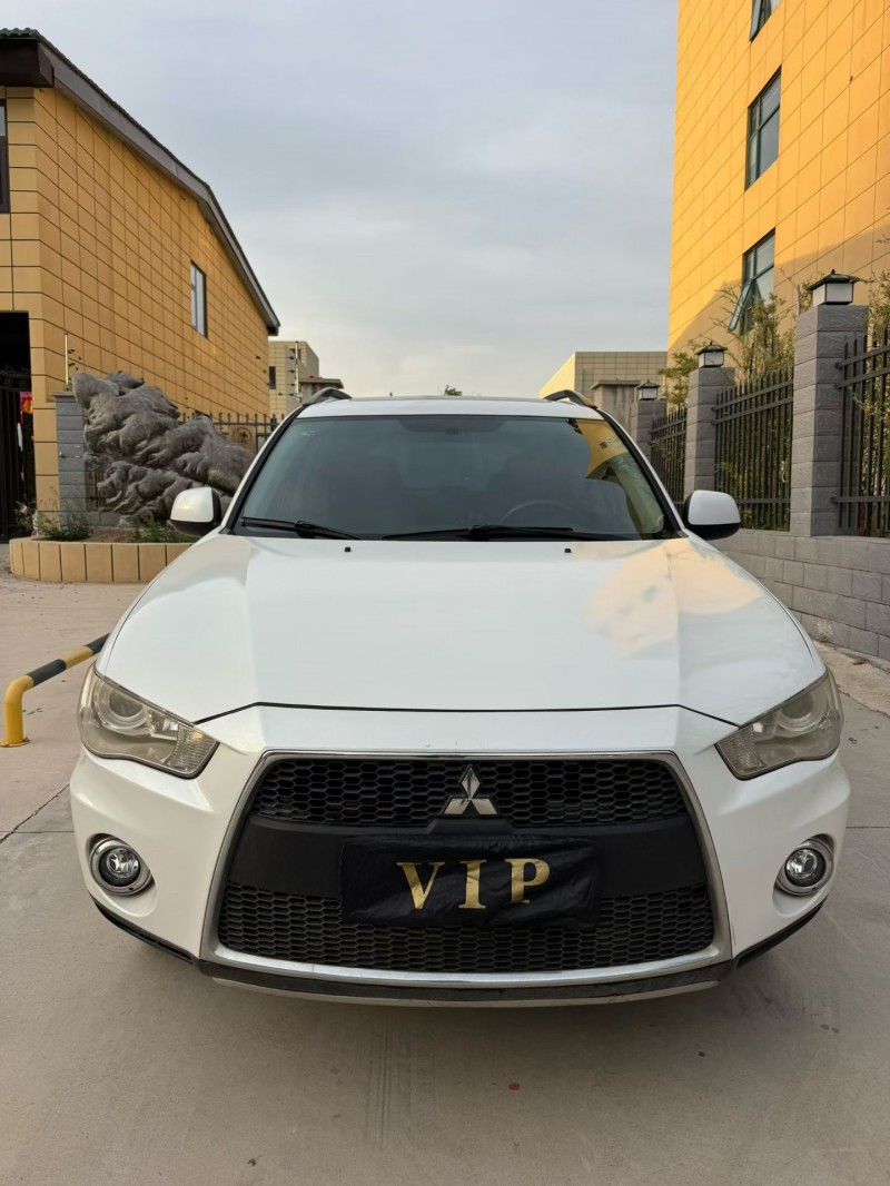 平顶山12年三菱欧蓝德1