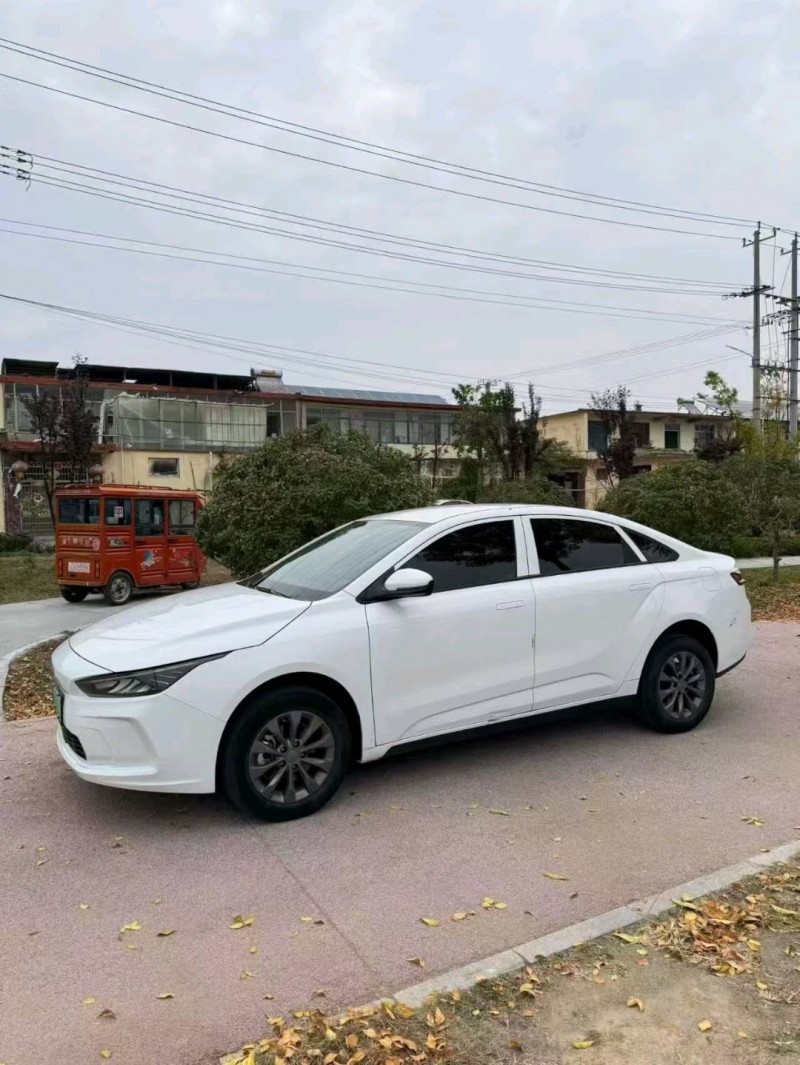 枣庄24年吉利几何3