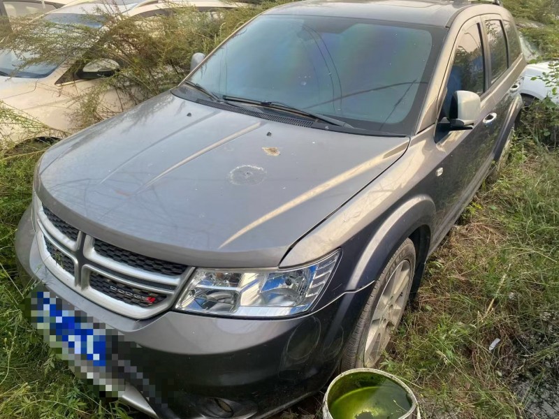 青岛13年道奇酷威1