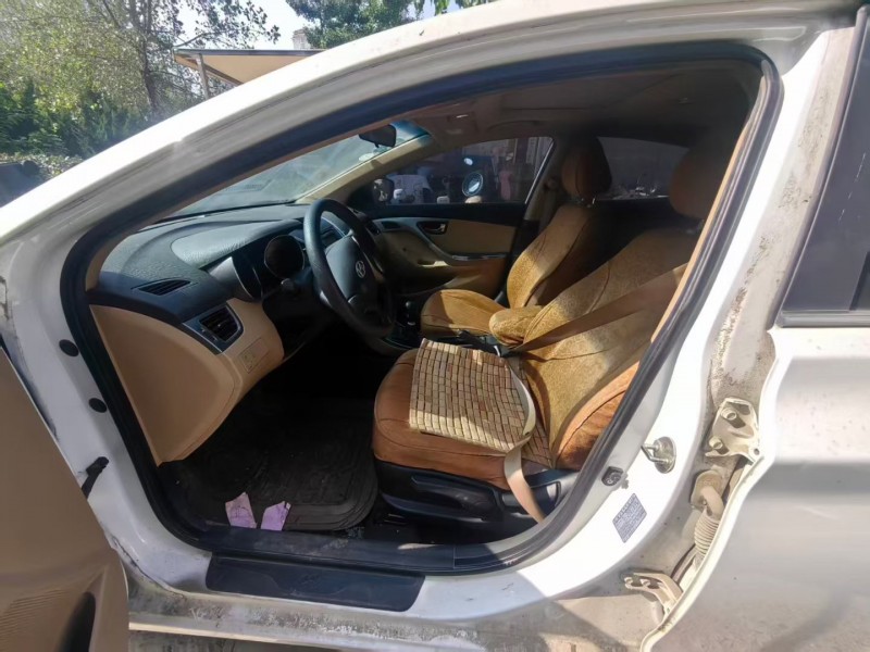 青岛15年现代朗动4