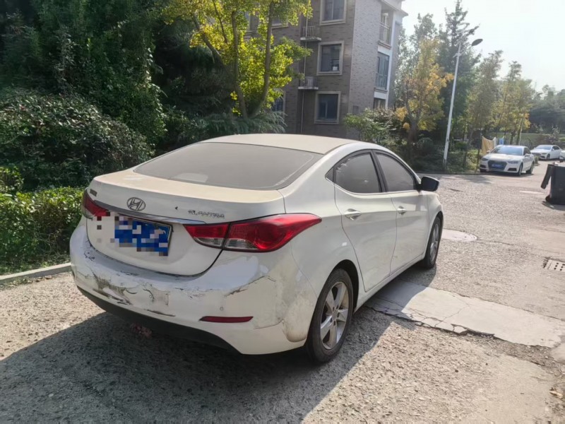 青岛15年现代朗动8