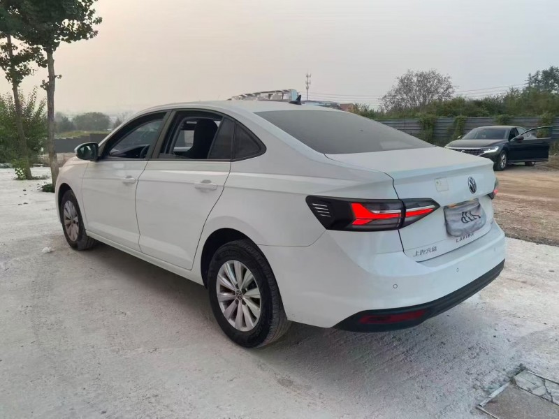 青岛24年大众朗逸8